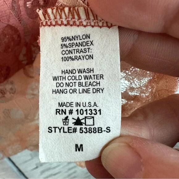 Charlotte Russe lace crop top pink stripes coquette girl whimsy Goth oversized - Picture 7 of 8